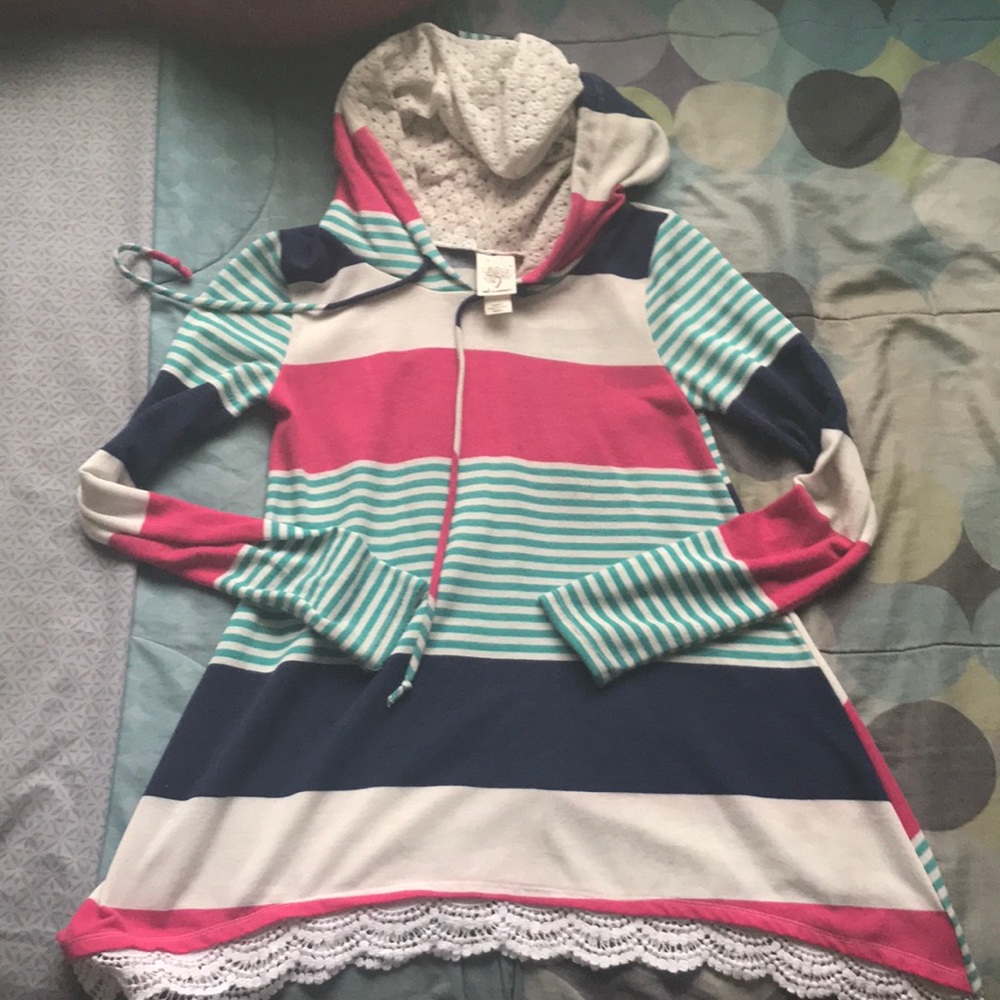 Multicolored patterned hoodie.